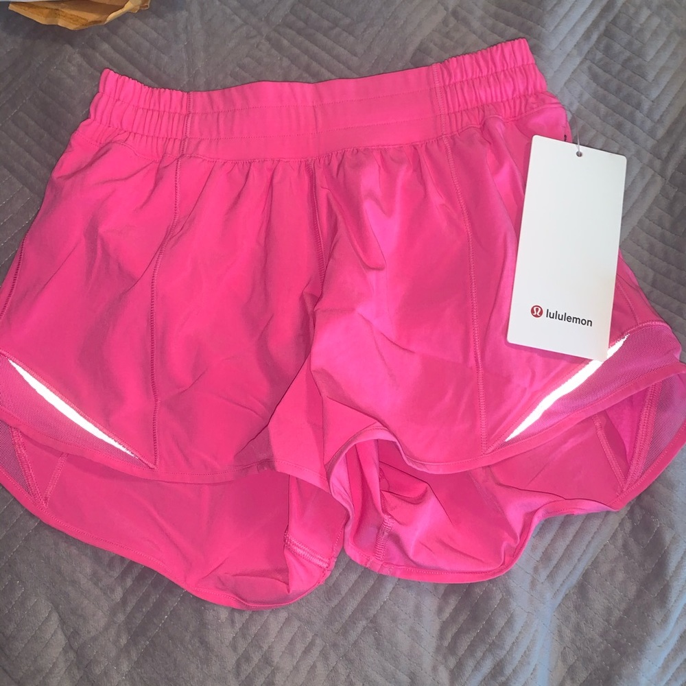 NWT Lululemon Hottie Hot Shorts
